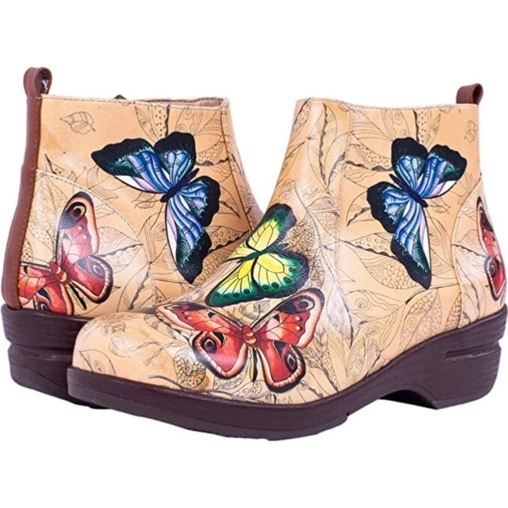 New in box Anuschka Women’s Printed Leather Clog Bootie - Rachel